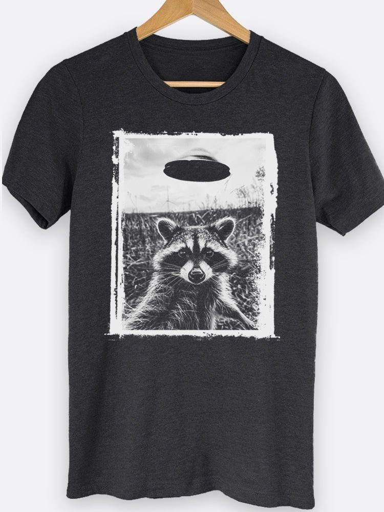 Raccoon & UFO Selfie Graphic Tee - view 4